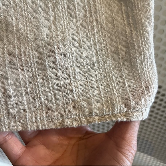 New Collection Linen Blend Tunic/Top One Size Fits Most in Oatmeal/Cream - Picture 6 of 9